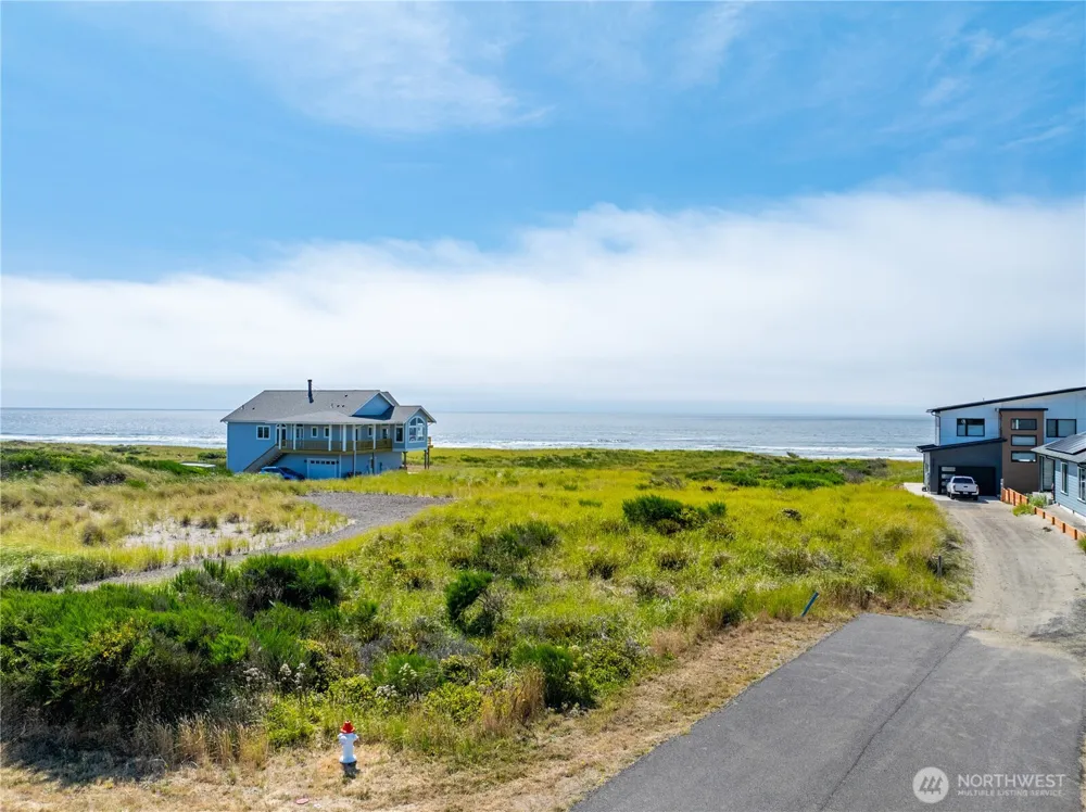 615 Dune Crest Loop Westport, WA 98595
