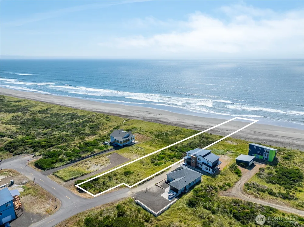 615 Dune Crest Loop Westport, WA 98595