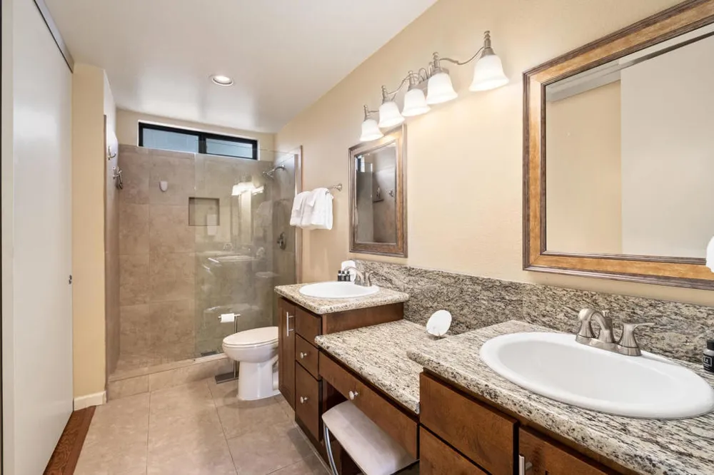 28827 Isleta Court Cathedral City, CA 92234