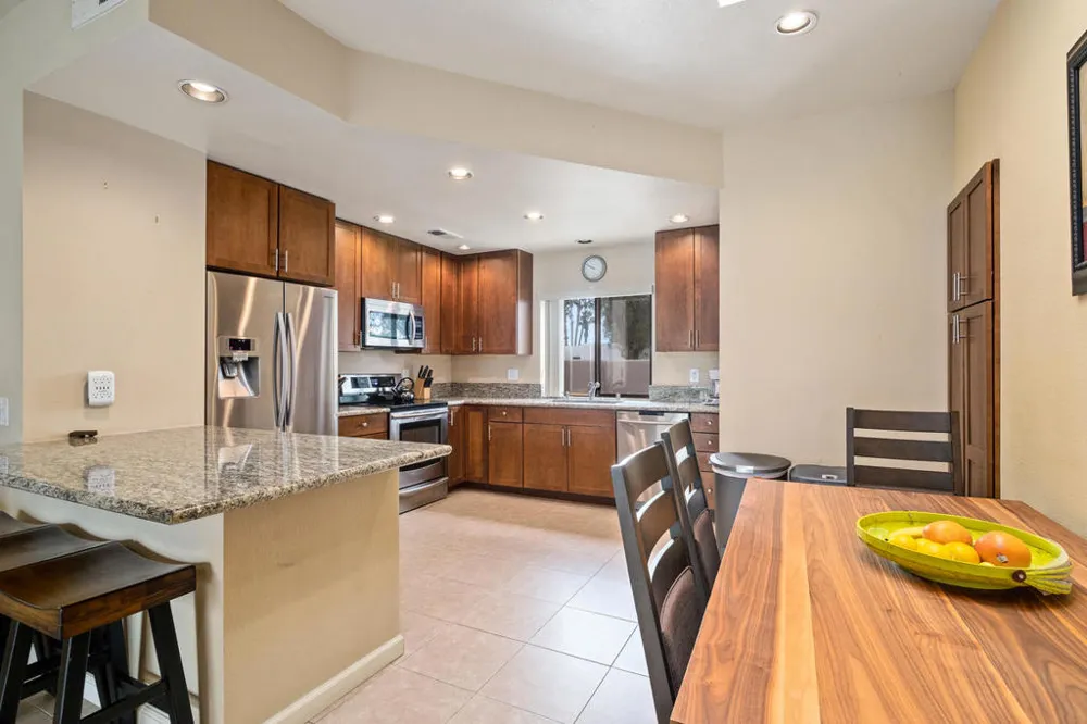 28827 Isleta Court Cathedral City, CA 92234