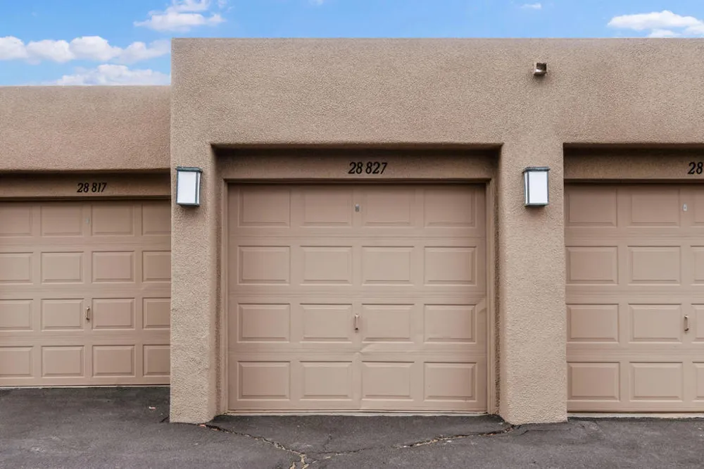 28827 Isleta Court Cathedral City, CA 92234