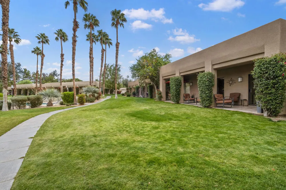 28827 Isleta Court Cathedral City, CA 92234