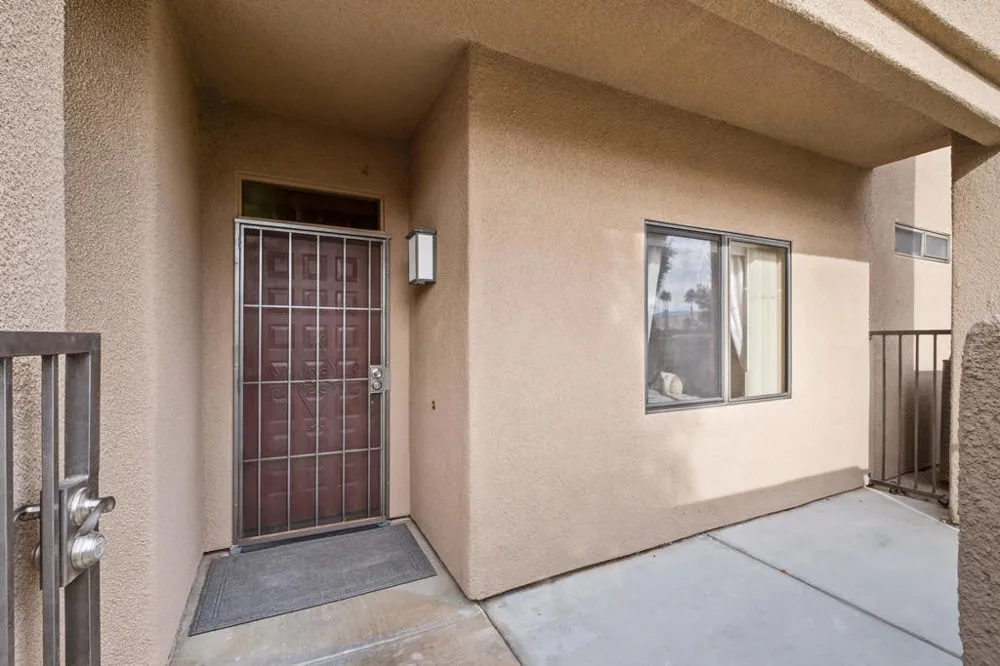 28827 Isleta Court Cathedral City, CA 92234