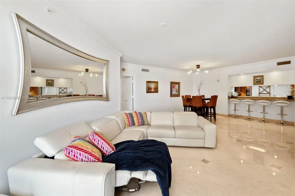9595 Collins Ave #N7-D Surfside, FL 33154