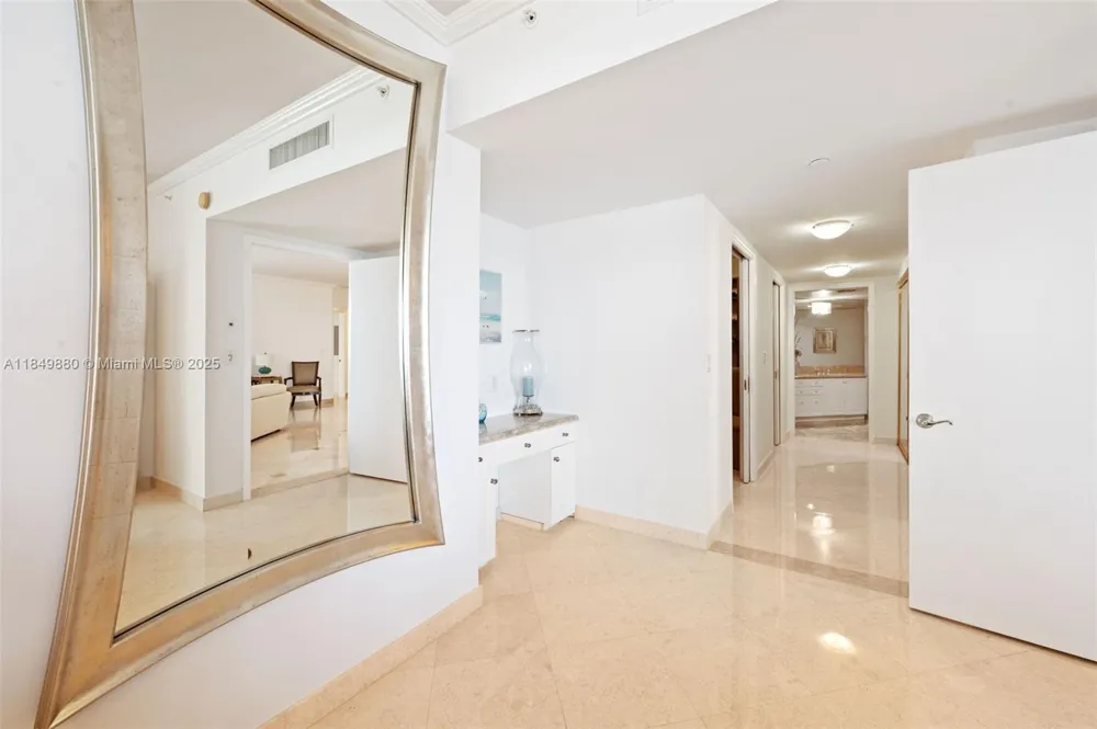 9595 Collins Ave #N7-D Surfside, FL 33154