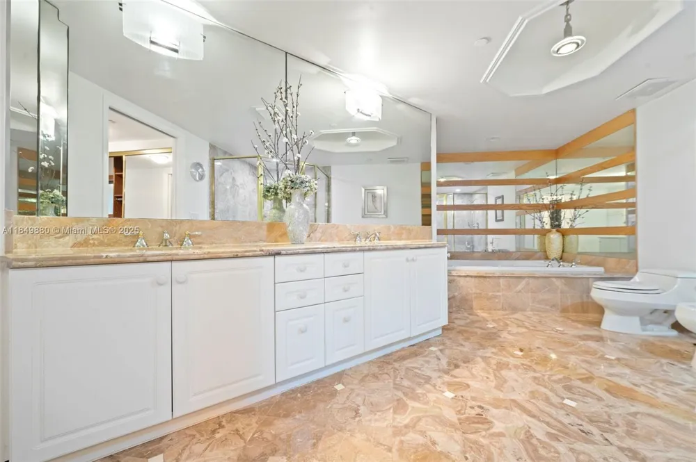 9595 Collins Ave #N7-D Surfside, FL 33154