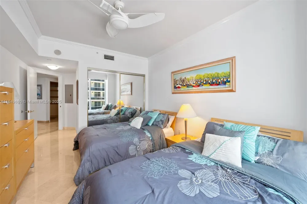 9595 Collins Ave #N7-D Surfside, FL 33154