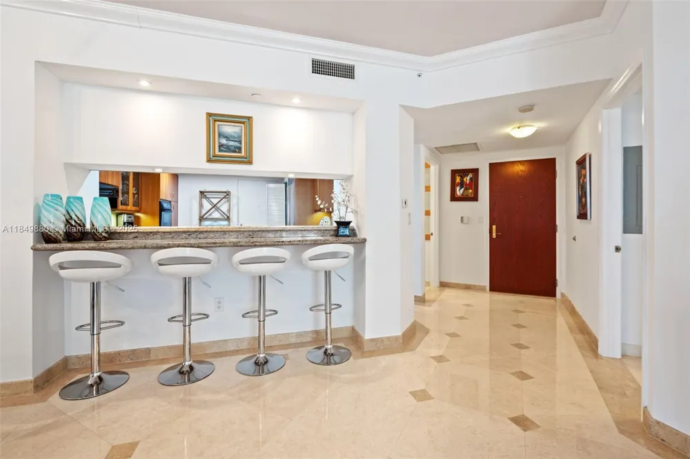 9595 Collins Ave #N7-D Surfside, FL 33154