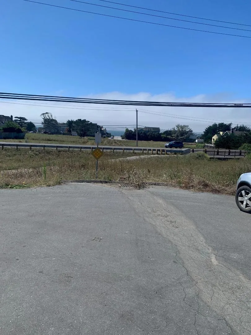 318 Coronado Avenue Half Moon Bay, CA 94019