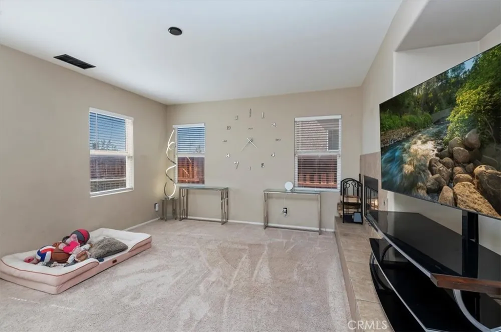 15165 Bluffside Lane Victorville, CA 92394