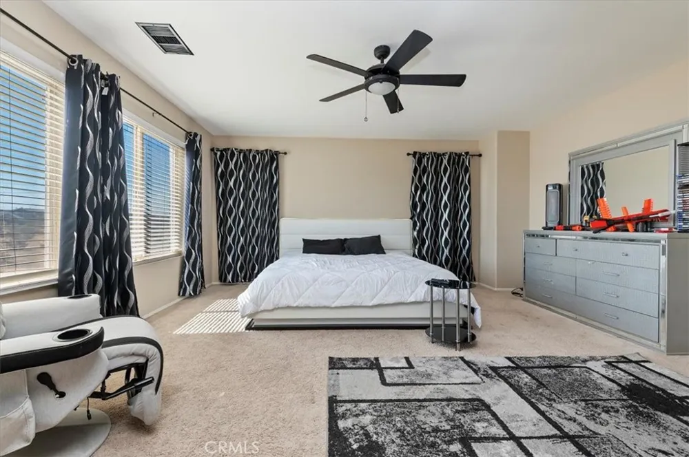 15165 Bluffside Lane Victorville, CA 92394