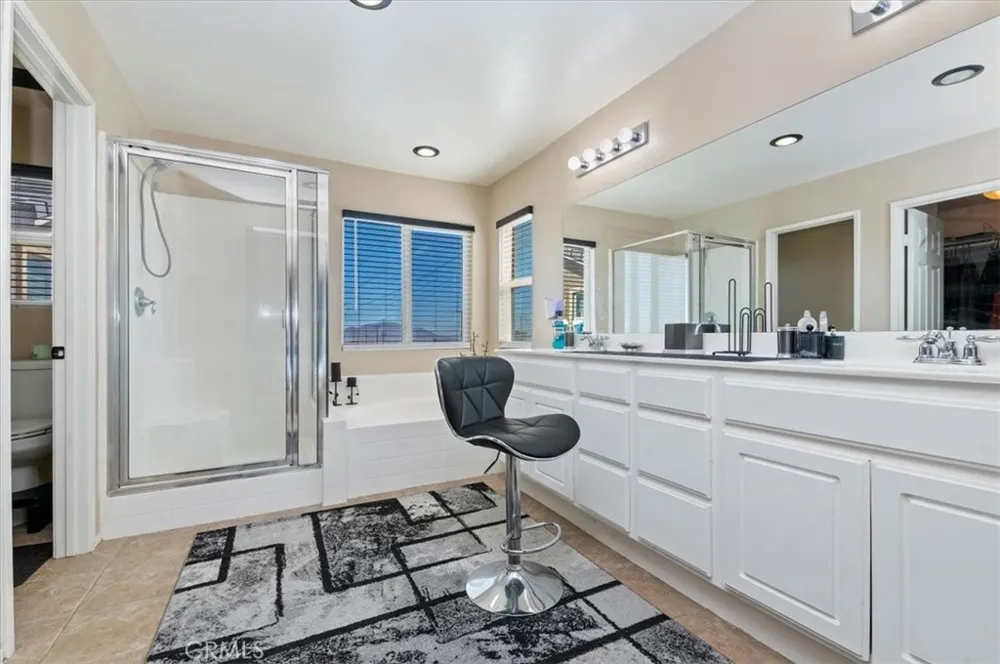15165 Bluffside Lane Victorville, CA 92394