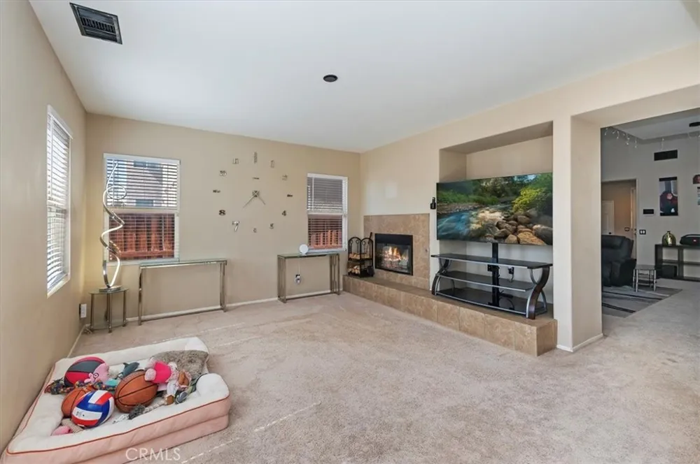 15165 Bluffside Lane Victorville, CA 92394