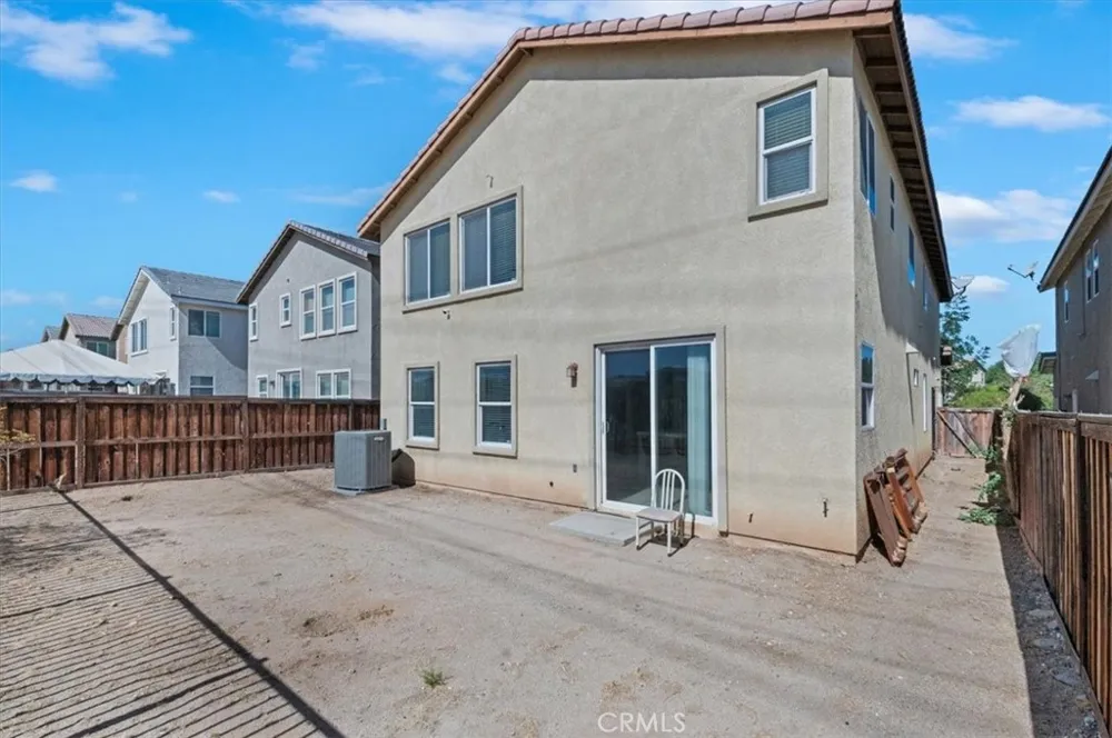 15165 Bluffside Lane Victorville, CA 92394