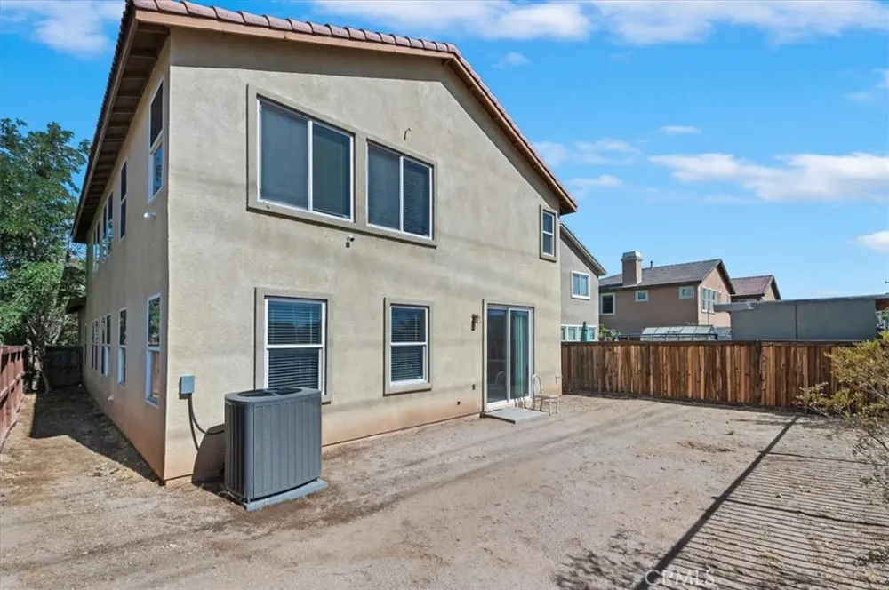 15165 Bluffside Lane Victorville, CA 92394