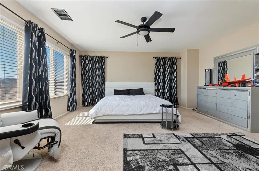 15165 Bluffside Lane Victorville, CA 92394