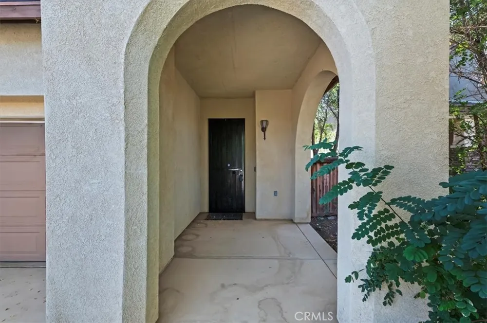 15165 Bluffside Lane Victorville, CA 92394