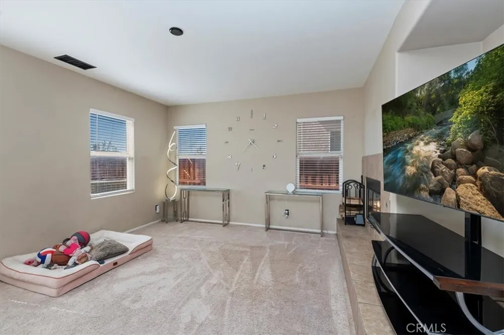 15165 Bluffside Lane Victorville, CA 92394