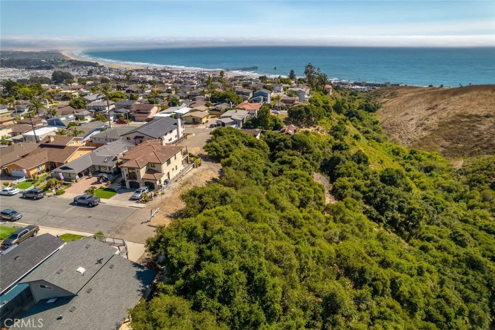 991 Visalia Street Pismo Beach, CA 93449
