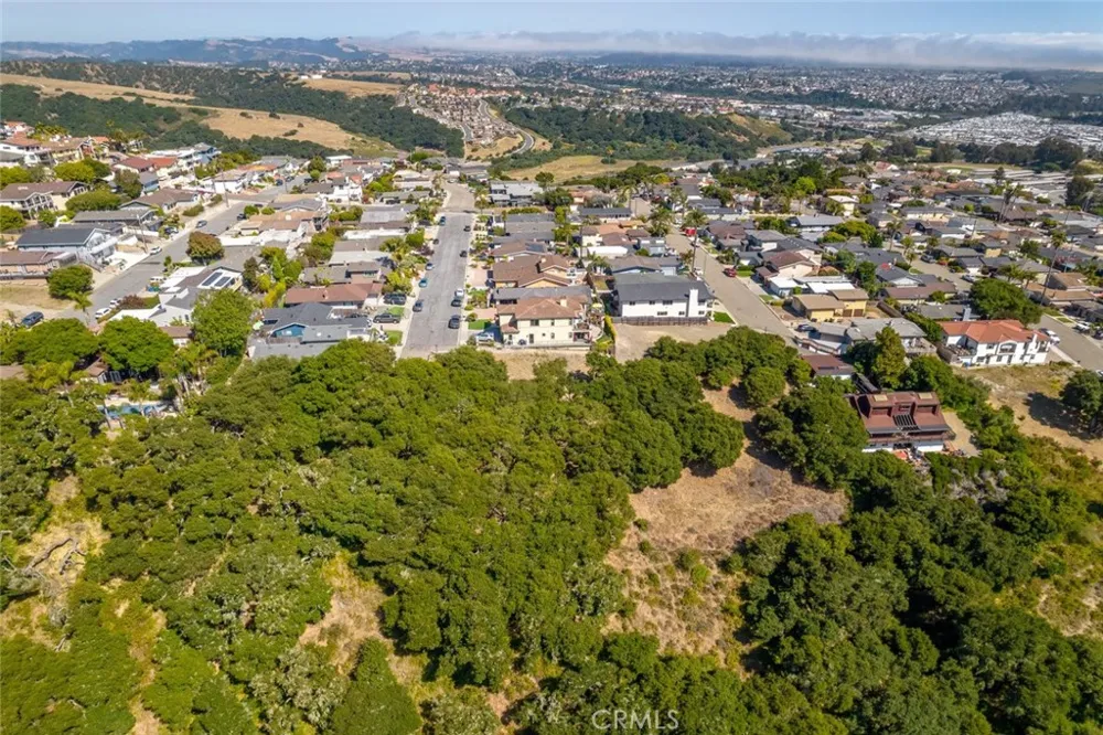 991 Visalia Street Pismo Beach, CA 93449
