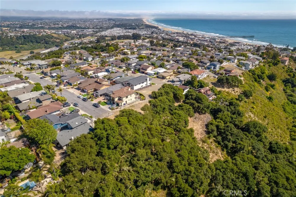 991 Visalia Street Pismo Beach, CA 93449