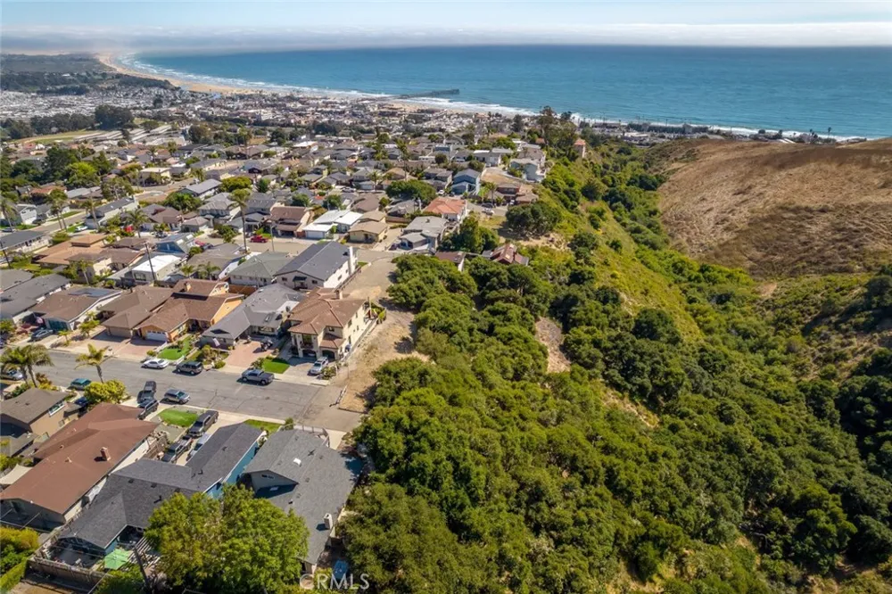 991 Visalia Street Pismo Beach, CA 93449