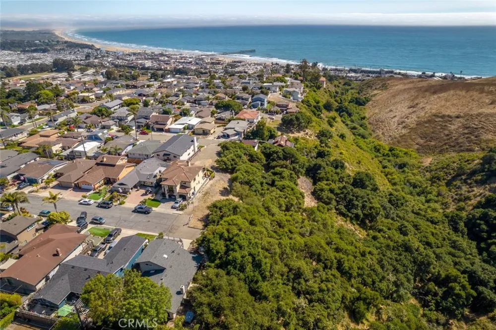 991 Visalia Street Pismo Beach, CA 93449