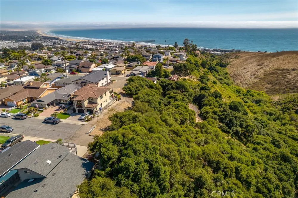 991 Visalia Street Pismo Beach, CA 93449