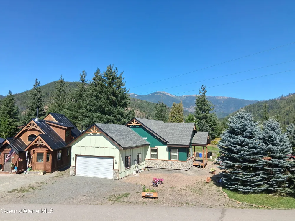 16 Elk Horn Clark Fork, ID 83811