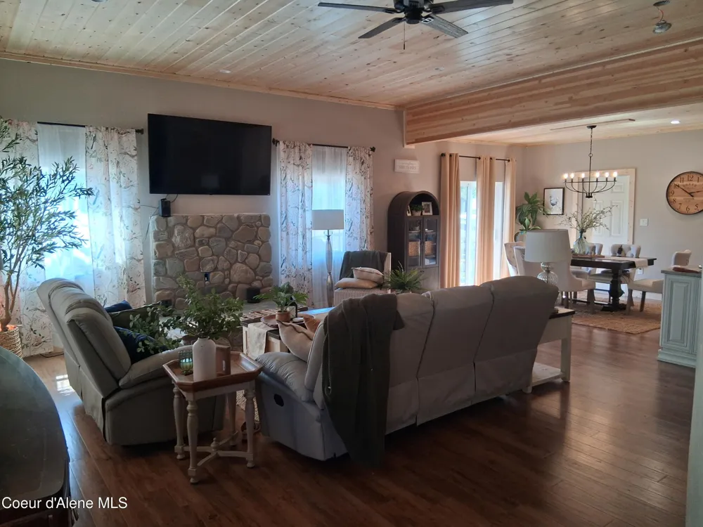 16 Elk Horn Clark Fork, ID 83811