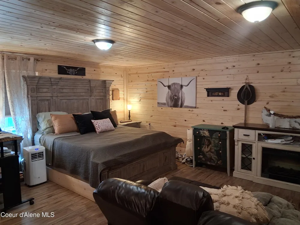 16 Elk Horn Clark Fork, ID 83811