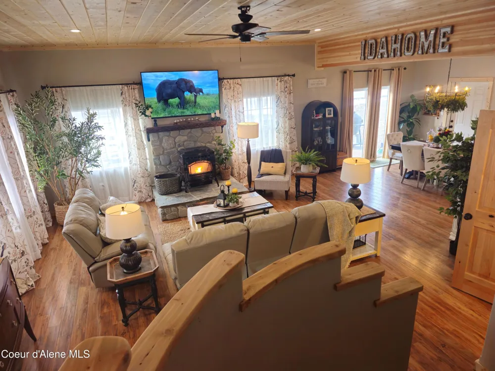16 Elk Horn Clark Fork, ID 83811