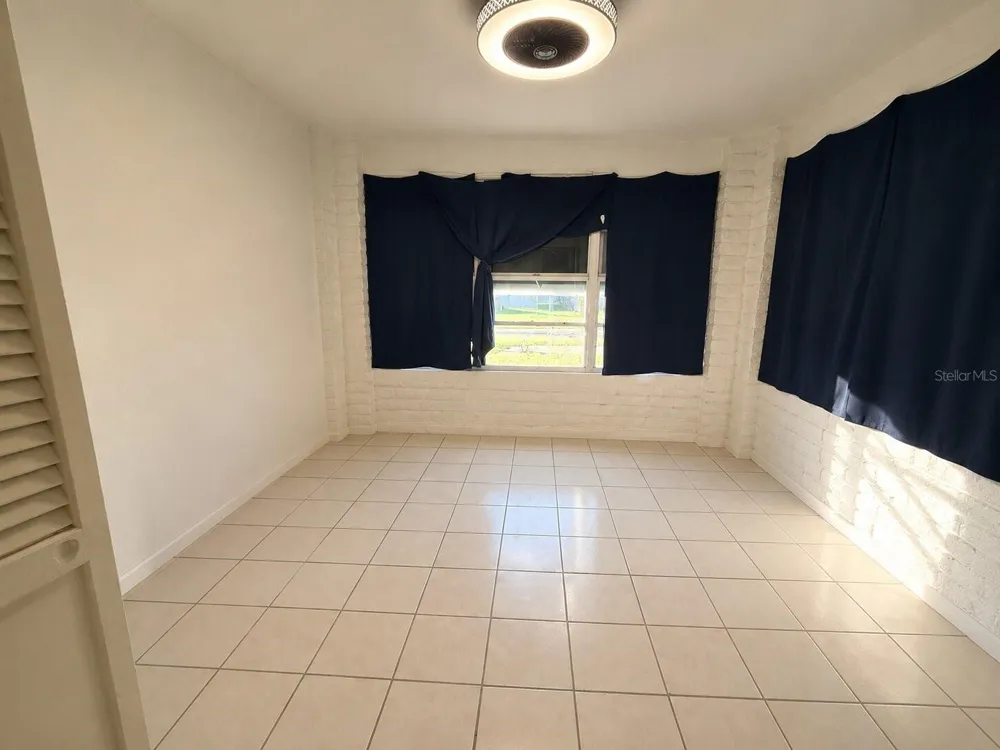 1517 GRANDVIEW AVENUE Daytona Beach, FL 32118