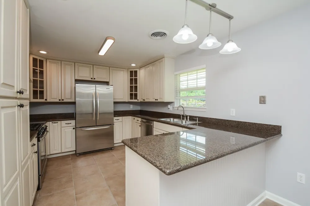 3323 Westview Street Shoreacres, TX 77571