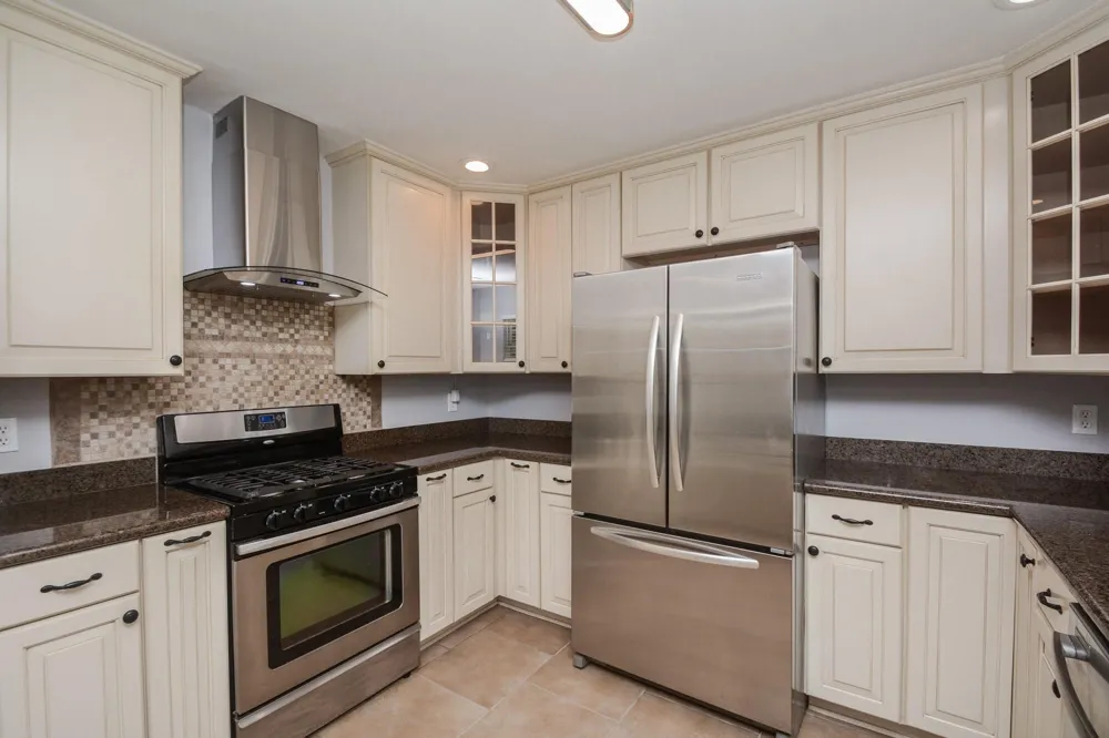 3323 Westview Street Shoreacres, TX 77571