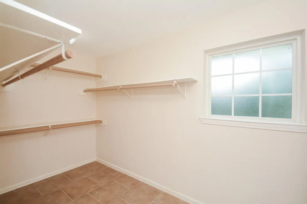 3323 Westview Street Shoreacres, TX 77571