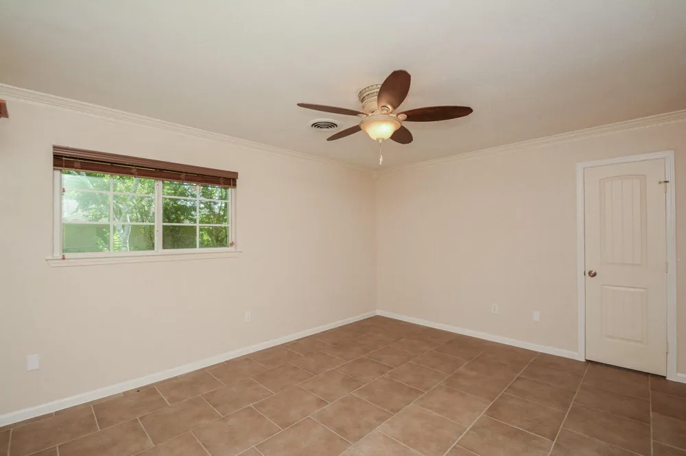 3323 Westview Street Shoreacres, TX 77571