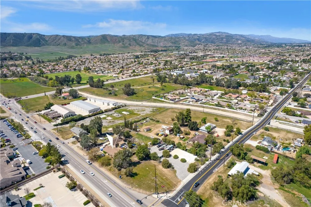24585 Adams Avenue Murrieta, CA 92562