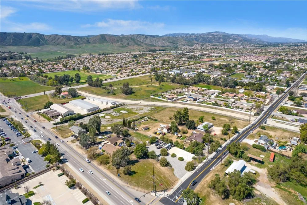 24585 Adams Avenue Murrieta, CA 92562