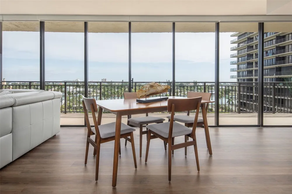 7650 BAYSHORE DRIVE #606 Treasure Island, FL 33706