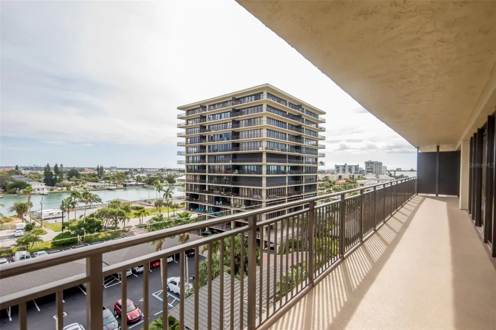 7650 BAYSHORE DRIVE #606 Treasure Island, FL 33706