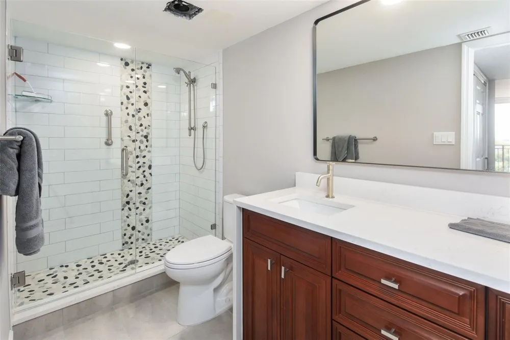 7650 BAYSHORE DRIVE #606 Treasure Island, FL 33706