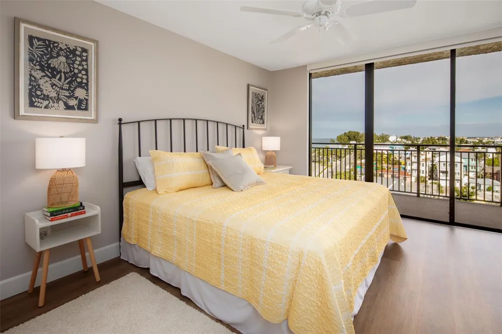 7650 BAYSHORE DRIVE #606 Treasure Island, FL 33706