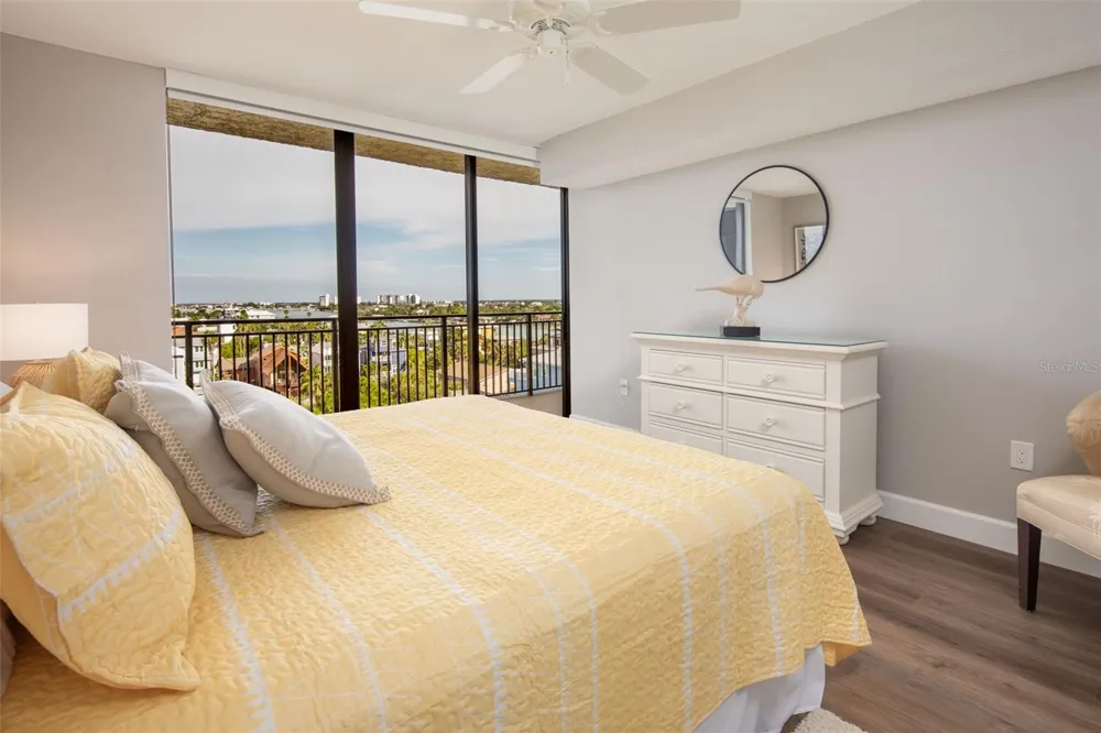 7650 BAYSHORE DRIVE #606 Treasure Island, FL 33706