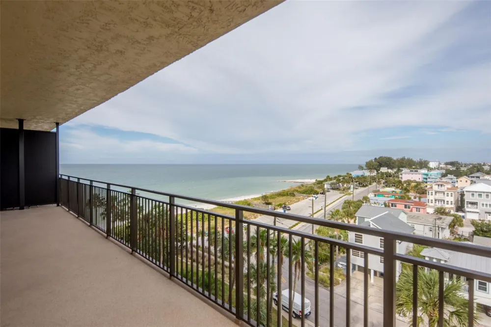 7650 BAYSHORE DRIVE #606 Treasure Island, FL 33706