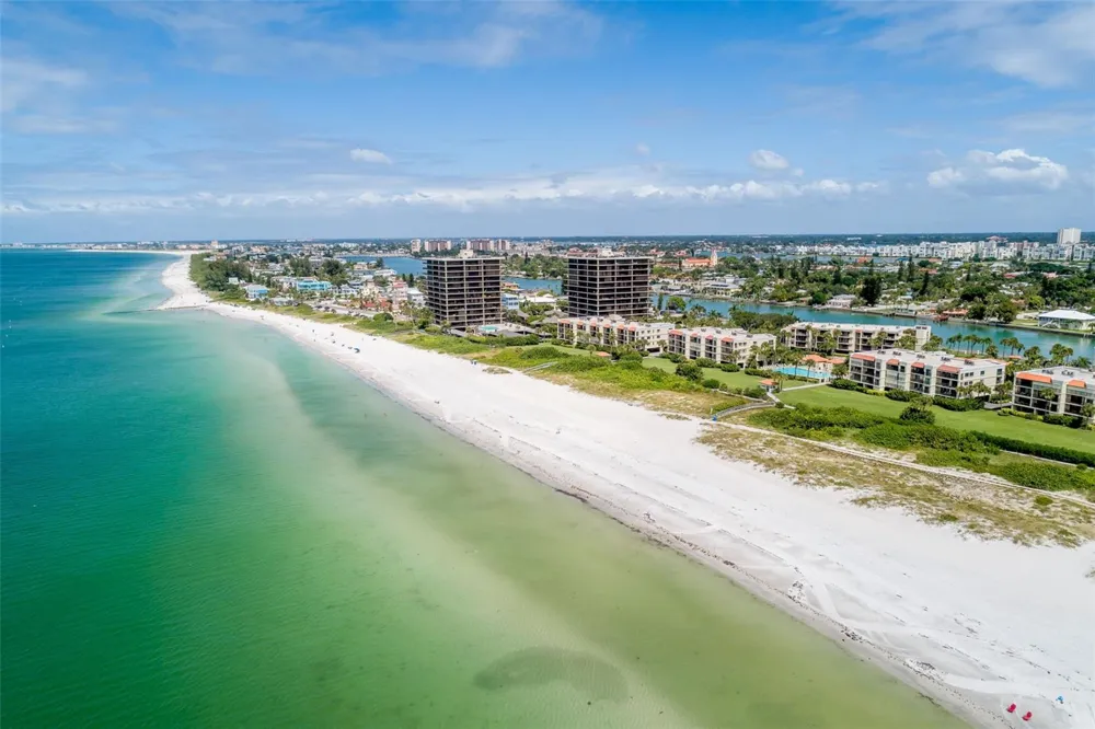 7650 BAYSHORE DRIVE #606 Treasure Island, FL 33706