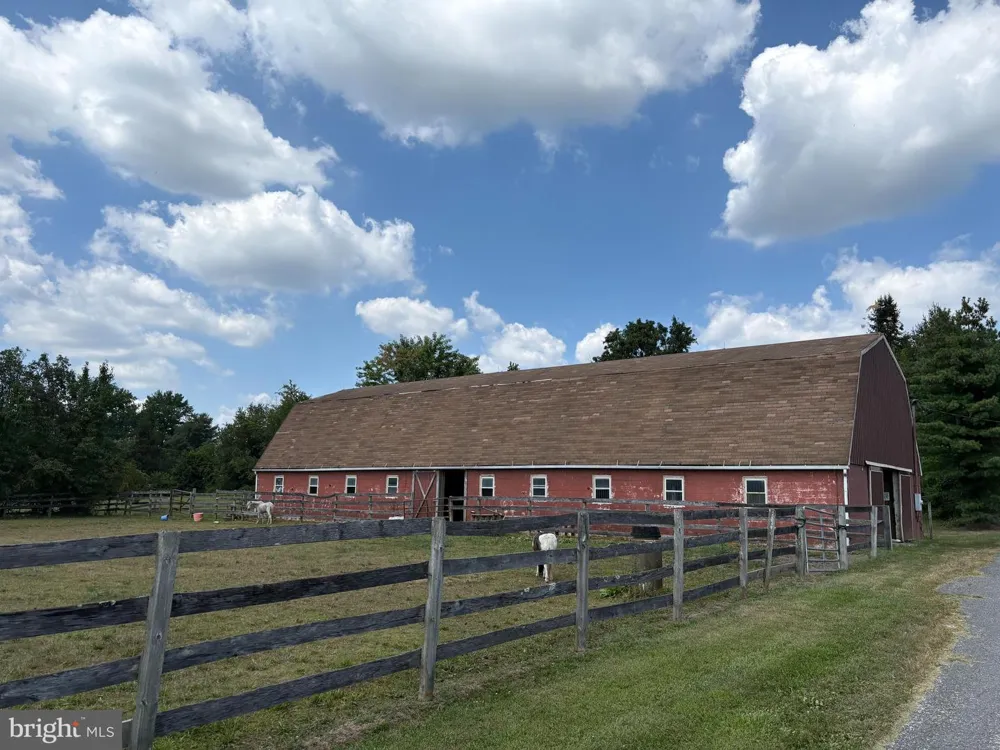36 WHITE PINE ROAD Chesterfield, NJ 08515