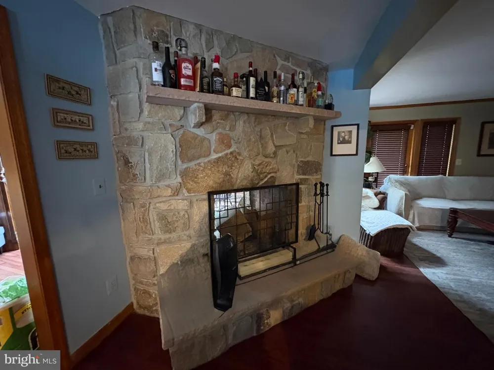 36 WHITE PINE ROAD Chesterfield, NJ 08515