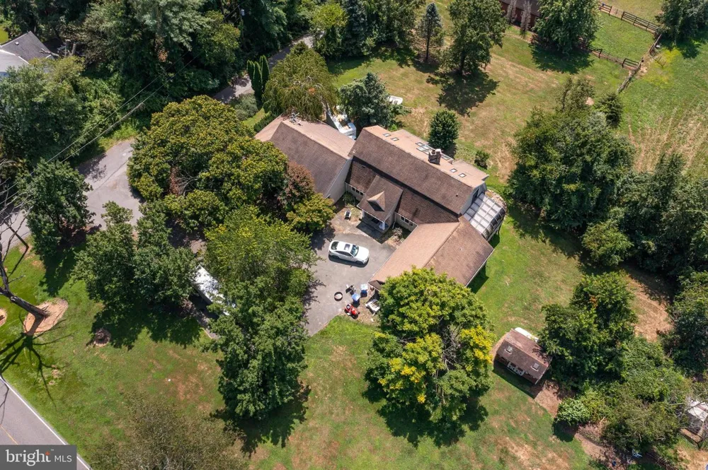 36 WHITE PINE ROAD Chesterfield, NJ 08515