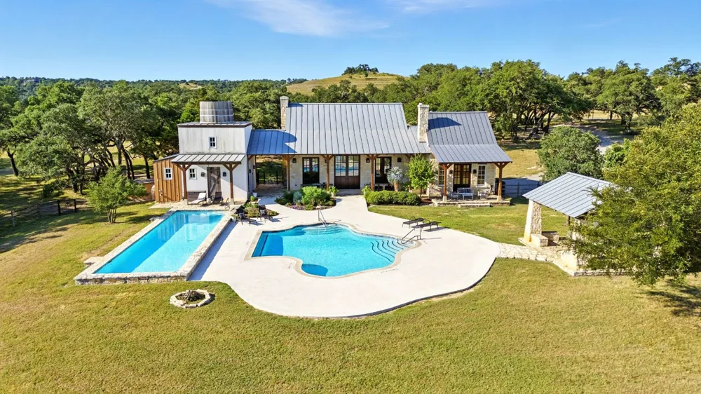 753 W Sunset Drive Johnson City, TX 78636
